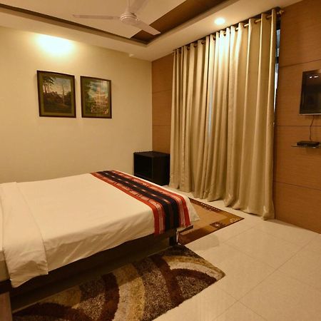 Dibrugarh Club House Hotel Ngoại thất bức ảnh