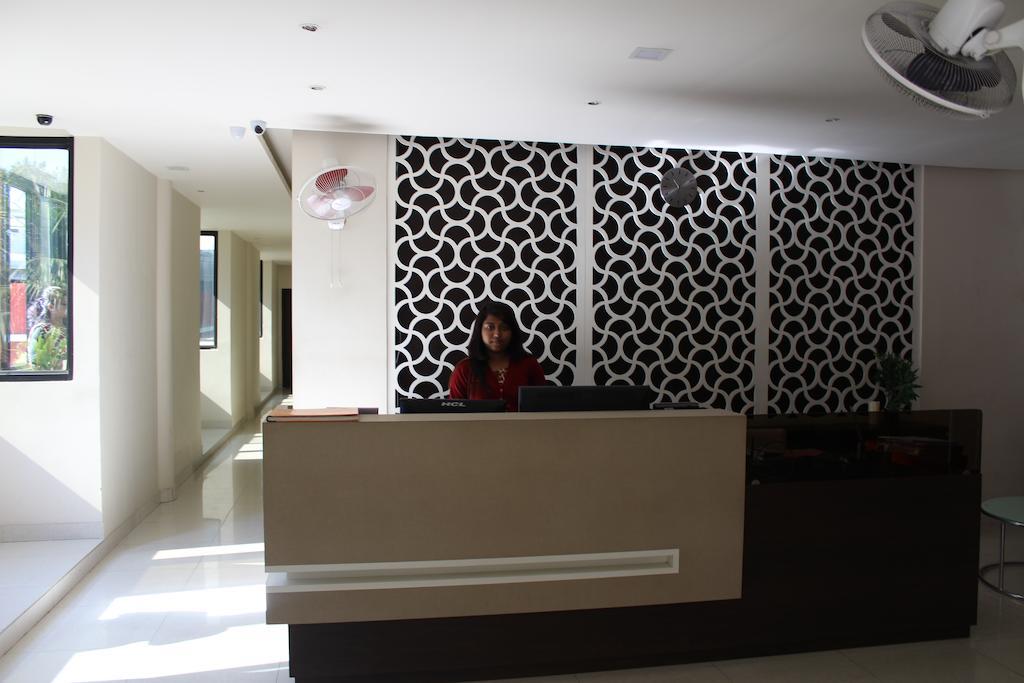 Dibrugarh Club House Hotel Ngoại thất bức ảnh