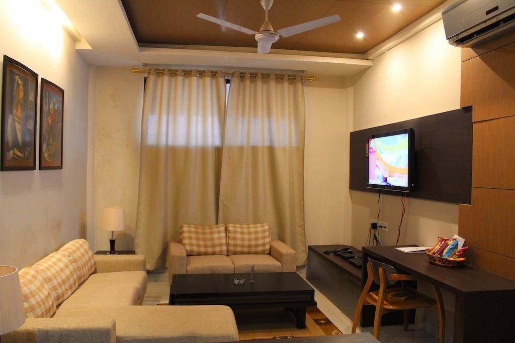 Dibrugarh Club House Hotel Ngoại thất bức ảnh