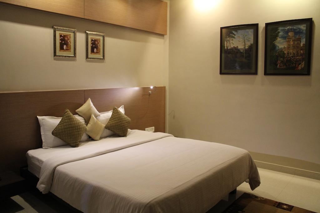 Dibrugarh Club House Hotel Ngoại thất bức ảnh