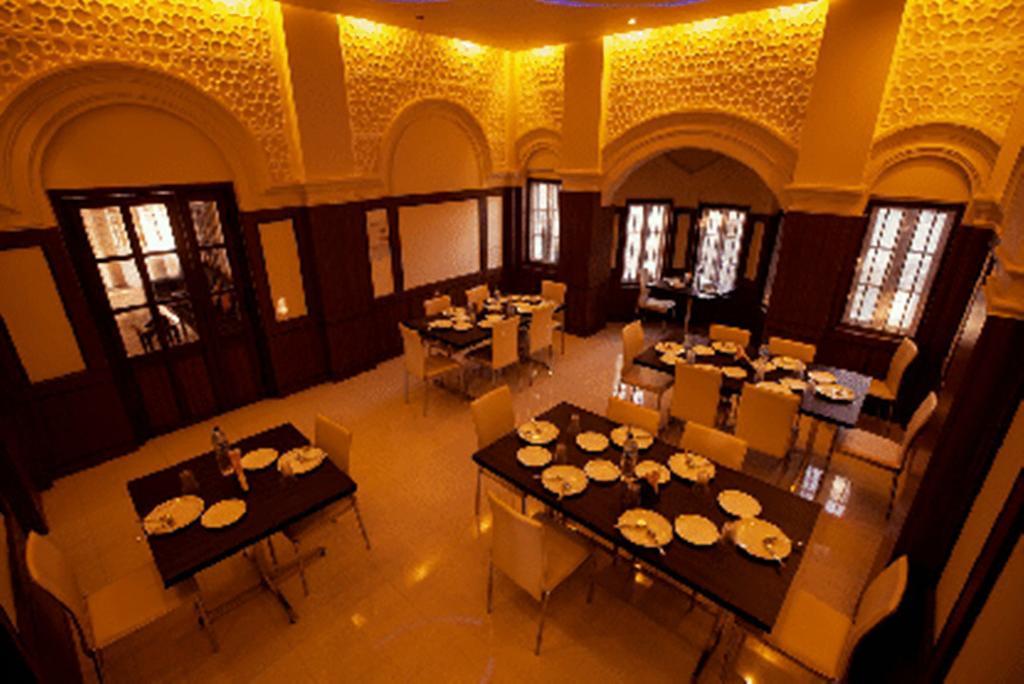 Dibrugarh Club House Hotel Ngoại thất bức ảnh