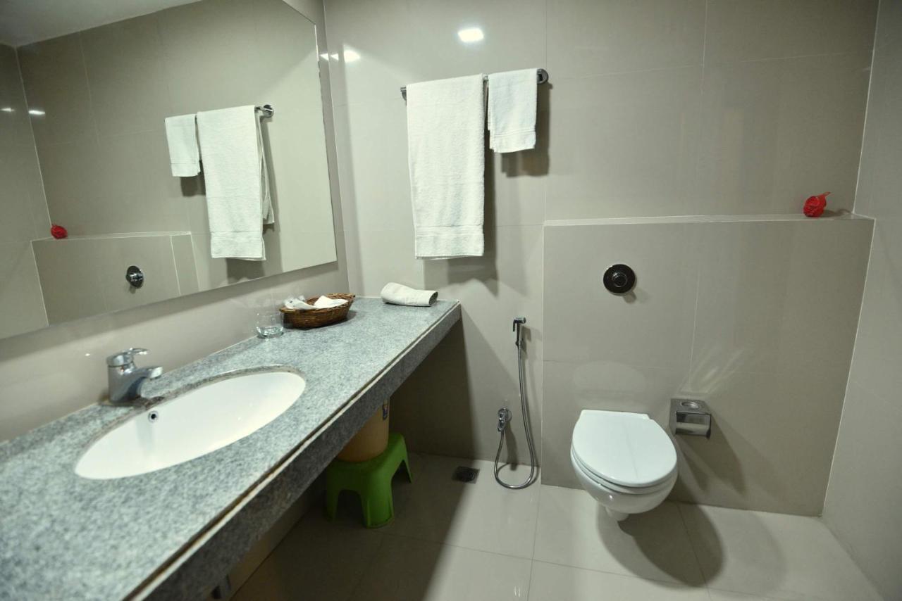 Dibrugarh Club House Hotel Ngoại thất bức ảnh